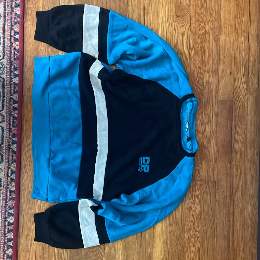 Vintage crewneck size large tags removed -side pockets